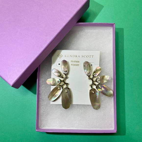 NWT Kendra Scott Ashlyn Mother Of Pearl Earrings Iridescent Brown + 14K Gold plt - Picture 8 of 9